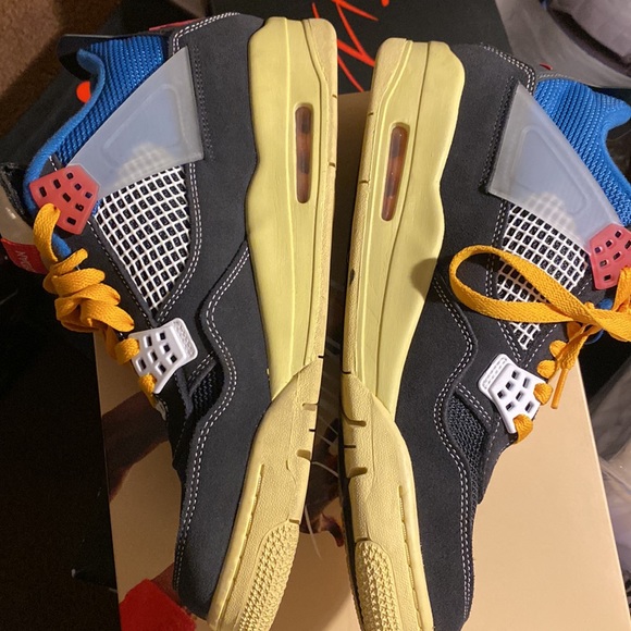 Jordan 4 - Picture 4 of 9